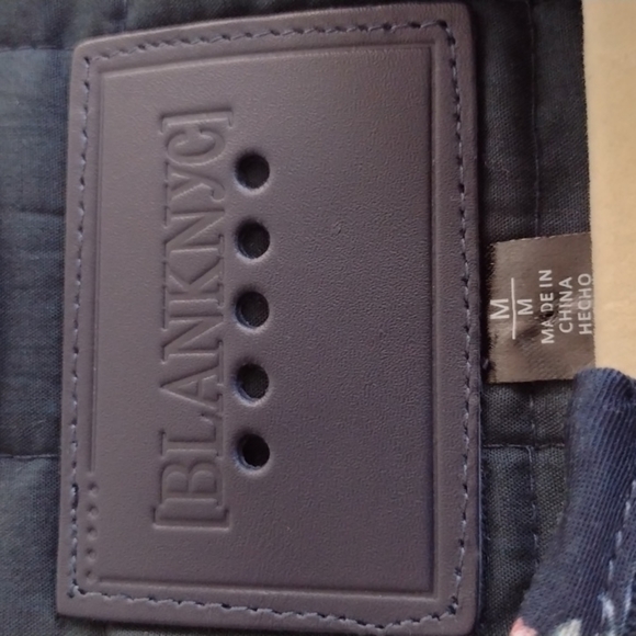 Blank NYC Quilted Bomber Jacket Size Medium - Picture 11 of 17